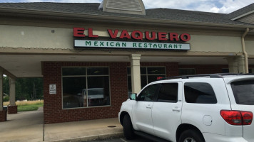 El Vaquero West (lake Monticello) outside