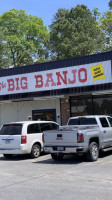 Big Banjo Pizza Parlor outside