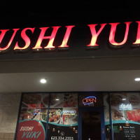 Sushi Yuki food