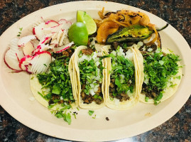 Taqueria Real Jacona food