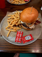 Haywire Burger food