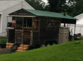 Southern Que Barbq outside