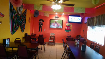 El Mexicano inside