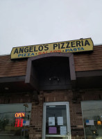 Angelo's Pizzeria food