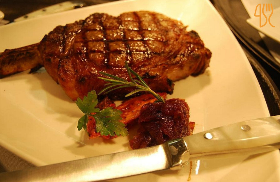 Nick and Nino's Penthouse Steakhouse
