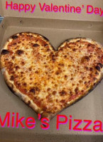 Mike's Apizza food