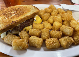 Willie's Wagon Wheel Café food