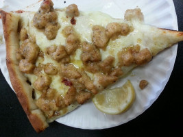 Giovanni's Pizza food