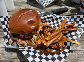 Shawnee Mound Bbq food