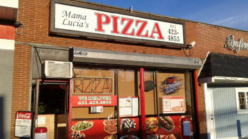 Mama Lucia's Pizzeria food