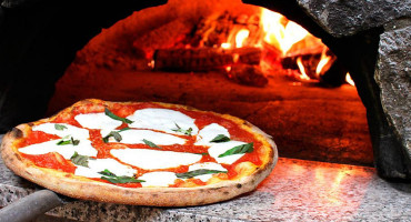 Carlucci's Brick Oven Trattoria Pizzeria food