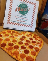 Nico's Pizza food