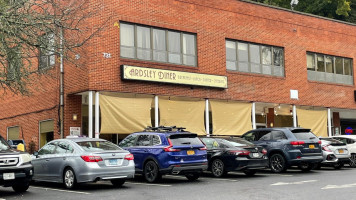 Ardsley Diner outside