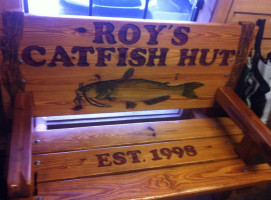 Roy's Catfish Hut outside