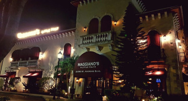 Maggiano's Little Italy food