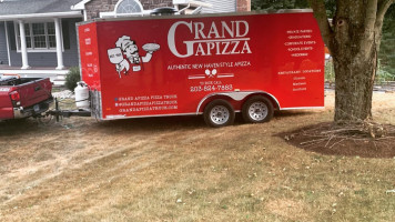 Grand Apizza Madison outside