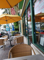 Pizza Rustica Delray inside