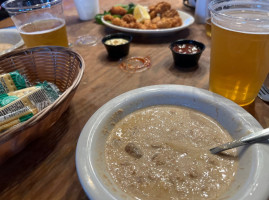 Skippers’ Fish Camp food