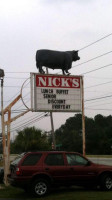 Nick's Buffet outside