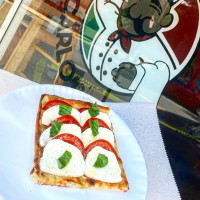 Carlo's Pizza Of Roslyn food