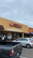 Gina Maria's Pizza food