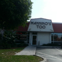 Manninos Too Pizza outside