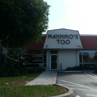 Manninos Too Pizza outside