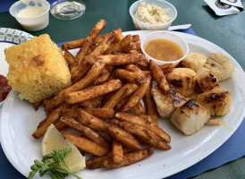 Commander Cody's Fish Shoppe food