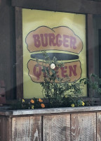 Burger Queen outside