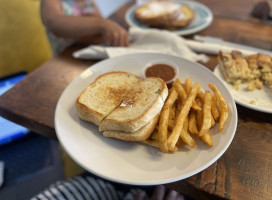 The Mixing Bowl Café food