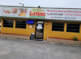 Rincón Latino Café outside