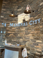 Mineral City Mill And Grill food