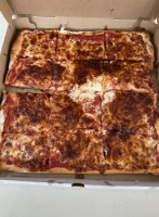 Curioni's Pizza food