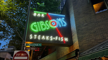 Gibsons Steakhouse inside