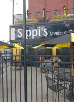 Sippis American Grill Craft Beer inside