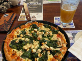 Zorba's Pizza Pub food