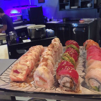 Sushi Roxx food