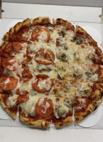 Squigi's Pizza Of Highland food