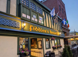 Fiddler's Hearth outside