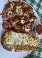 Tyeger's Pizza Parlour food