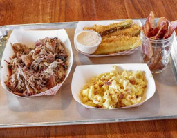 Mosley's Barbecue And Provisions food