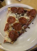 Zio's Pizzeria food