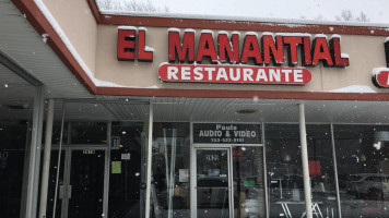 El Manantial Llc outside