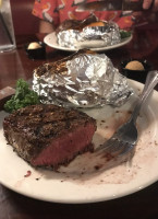 Linde Marie's Steakhouse On The Square food