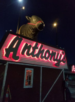 Anthony's Steakhouse inside