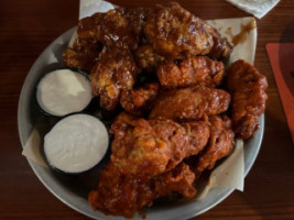 Hooters food