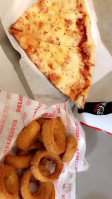 Giuseppi's Pizza Plus food