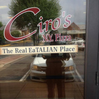 Ciro's New York Pizza outside