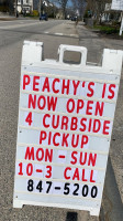 Peachy's Smoothie Cafe outside