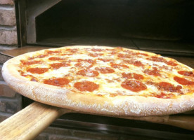 Broadlands Brickoven Pizzeria food